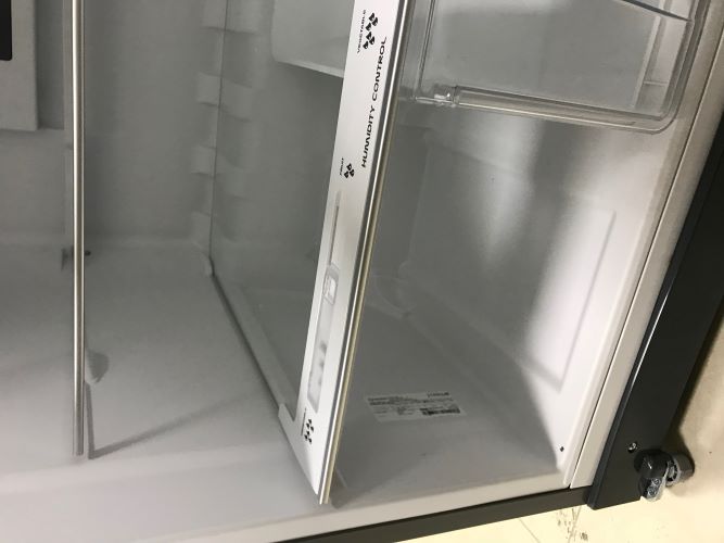Refrigerating appliances