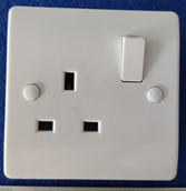 Single-phase Flush-type Switched Two-pole Socket-outlet with Earthing-contact